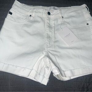 🎄🎁 KanCan White Women Shorts 15/31 (not on sale)